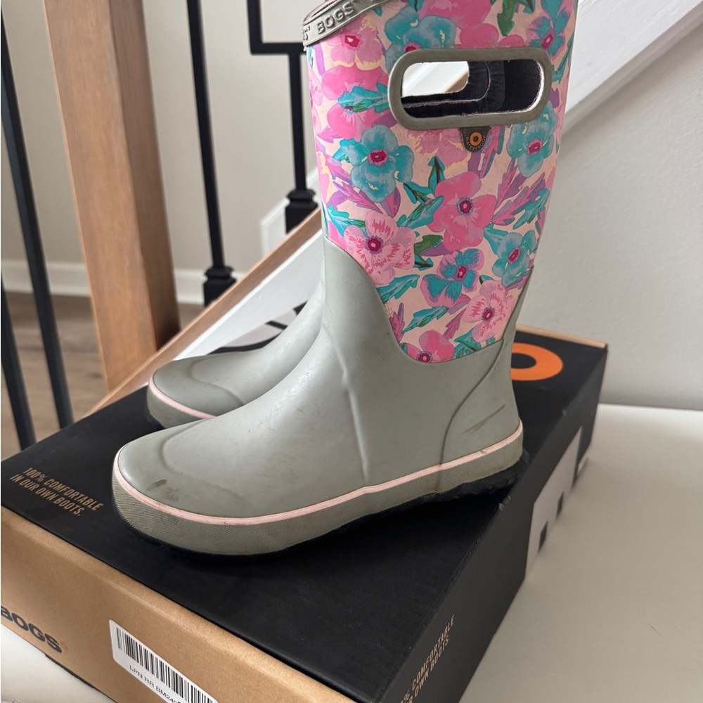 Bogs Women's Floral Rain Boots - Gray and Pink